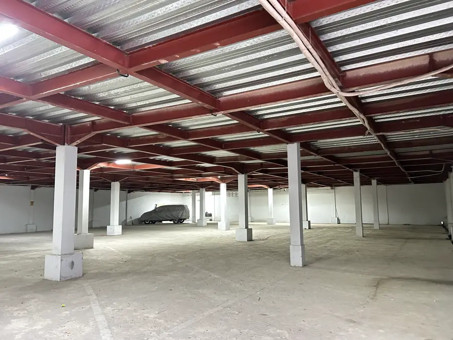 Area parkir tertutup MAULIDIA CONVENTION CENTER