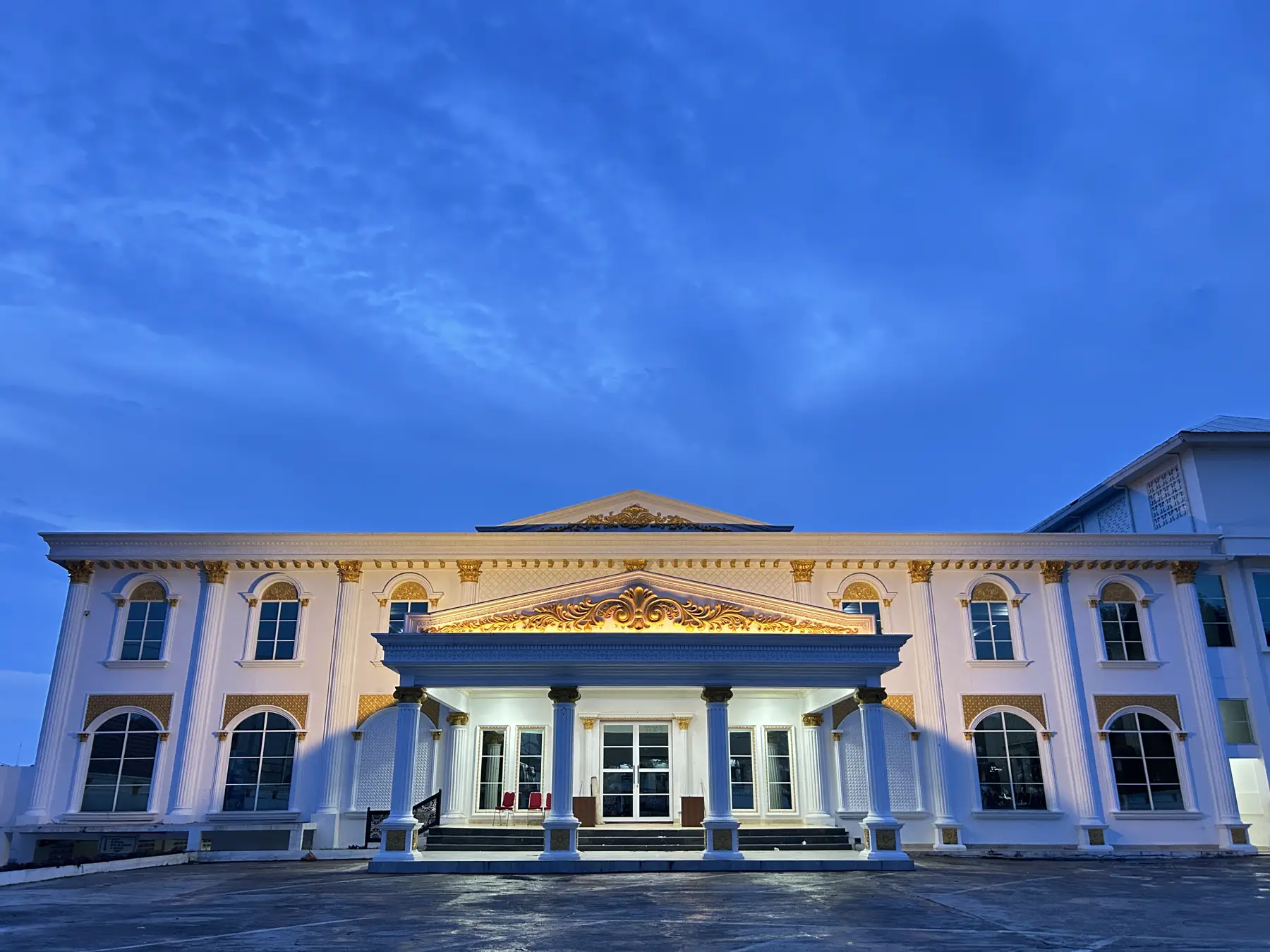 Tampak depan MAULIDIA CONVENTION CENTER di Kota Jambi